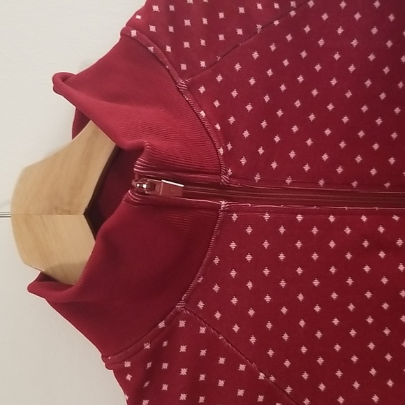 Fabletics cropped red patterned top full front zip Valentine's Day - Picture 5 of 7